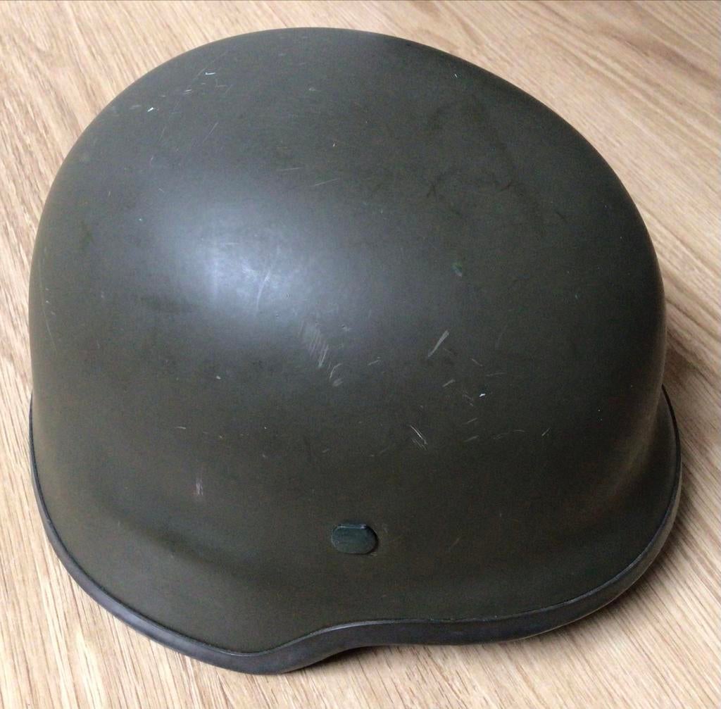 Kevlar leger helm, Verzamelen, Militaria | Algemeen, Ophalen of Verzenden, Landmacht, Overige gebieden, Helm of Baret