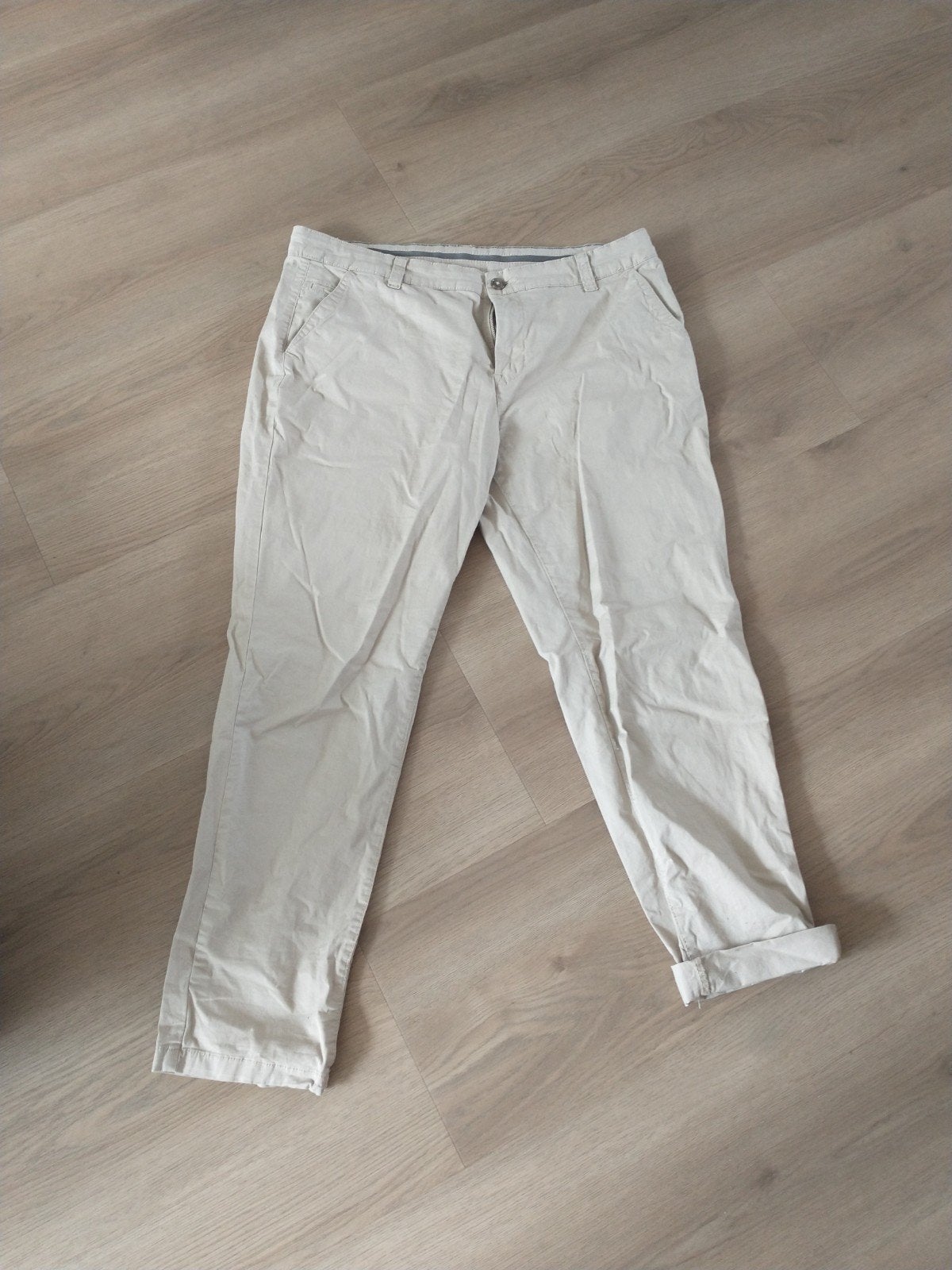 Mooie chino broek dames maat 44, Kleding | Dames, Broeken en Pantalons, Maat 42/44 (L), Ophalen of Verzenden, Zo goed als nieuw