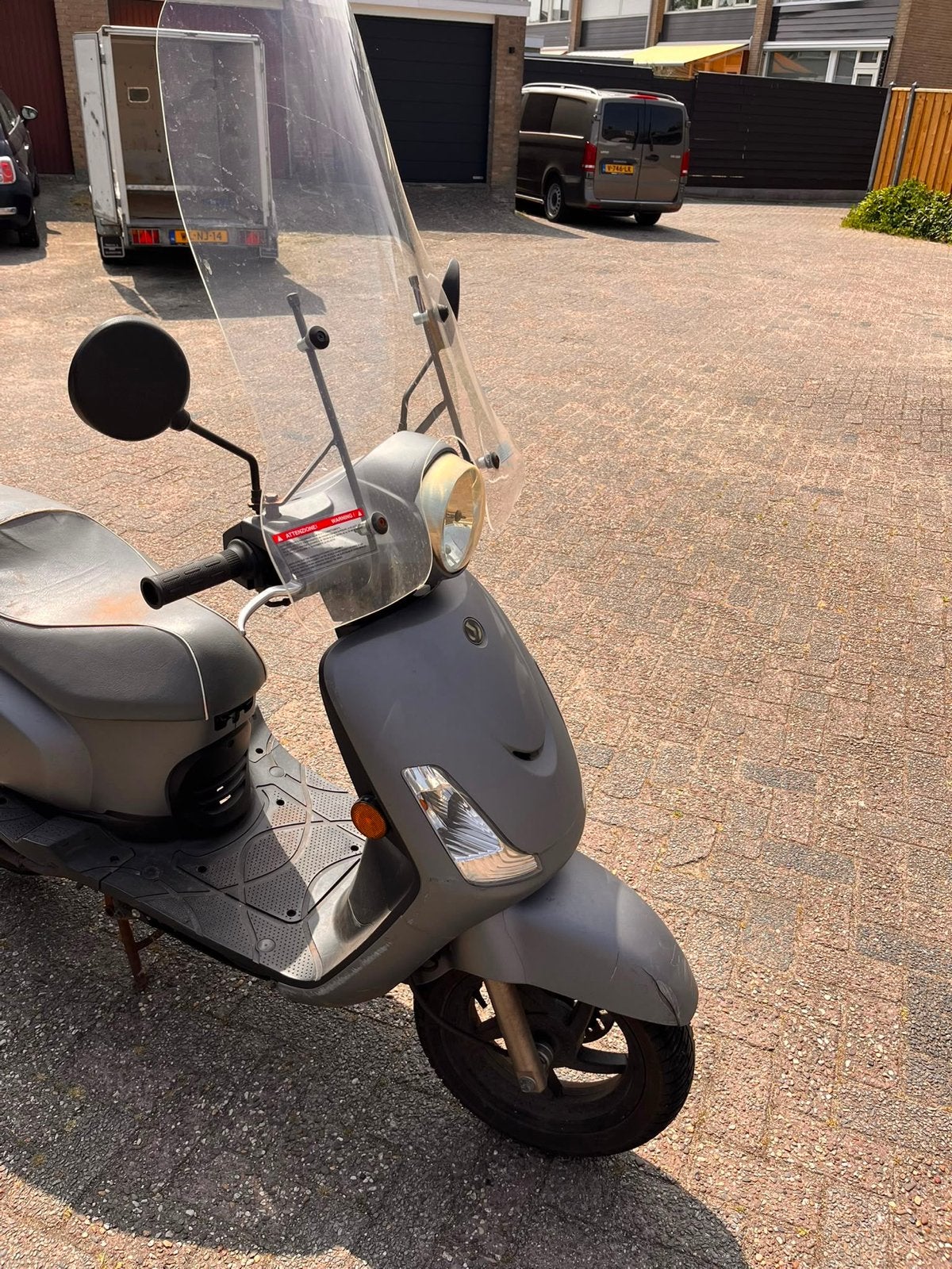 Sym Mio Scooter - Grijs, Gebruikt, Ophalen, Tweetakt, Gebruikt, Maximaal 45 km/u