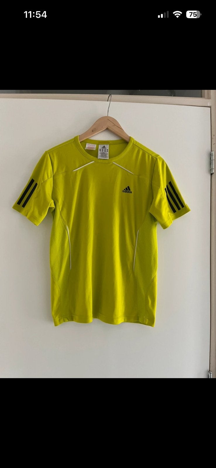 Adidas sport t-shirt, Ophalen of Verzenden, Zo goed als nieuw, Jongen, Shirt of Longsleeve