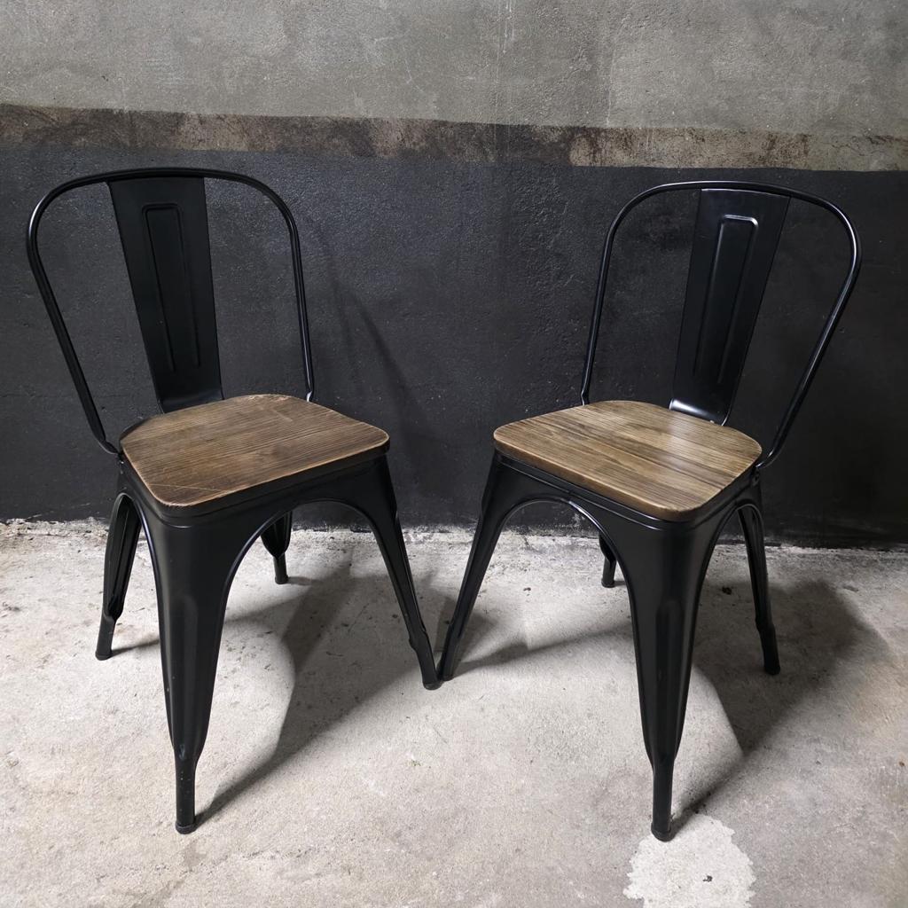61 x Industriële cafestoelen metaal zwart hout stoelen cafe, Huis en Inrichting, Stoelen, Zwart, Ophalen of Verzenden, Zo goed als nieuw