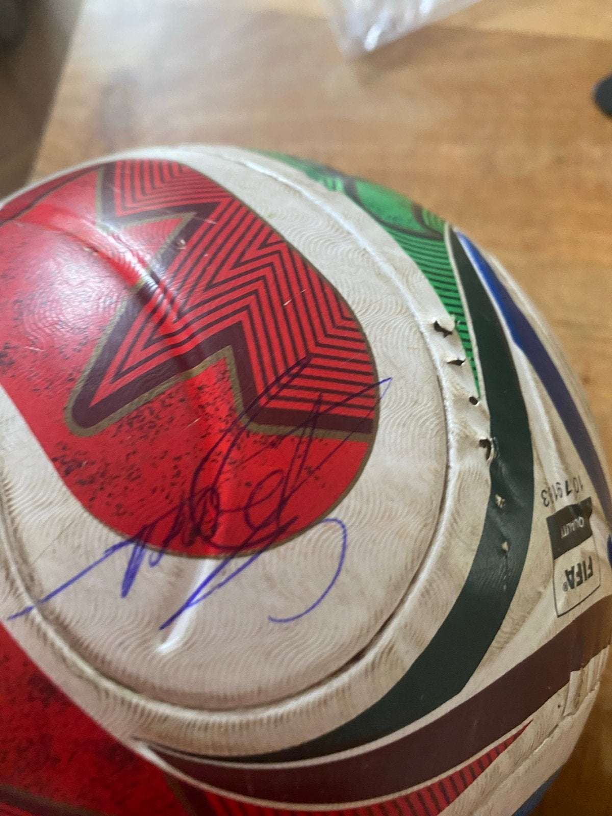 Adidas trionda bal met handtekeningen, Sport en Fitness, Voetbal, Ophalen, Gebruikt, Bal