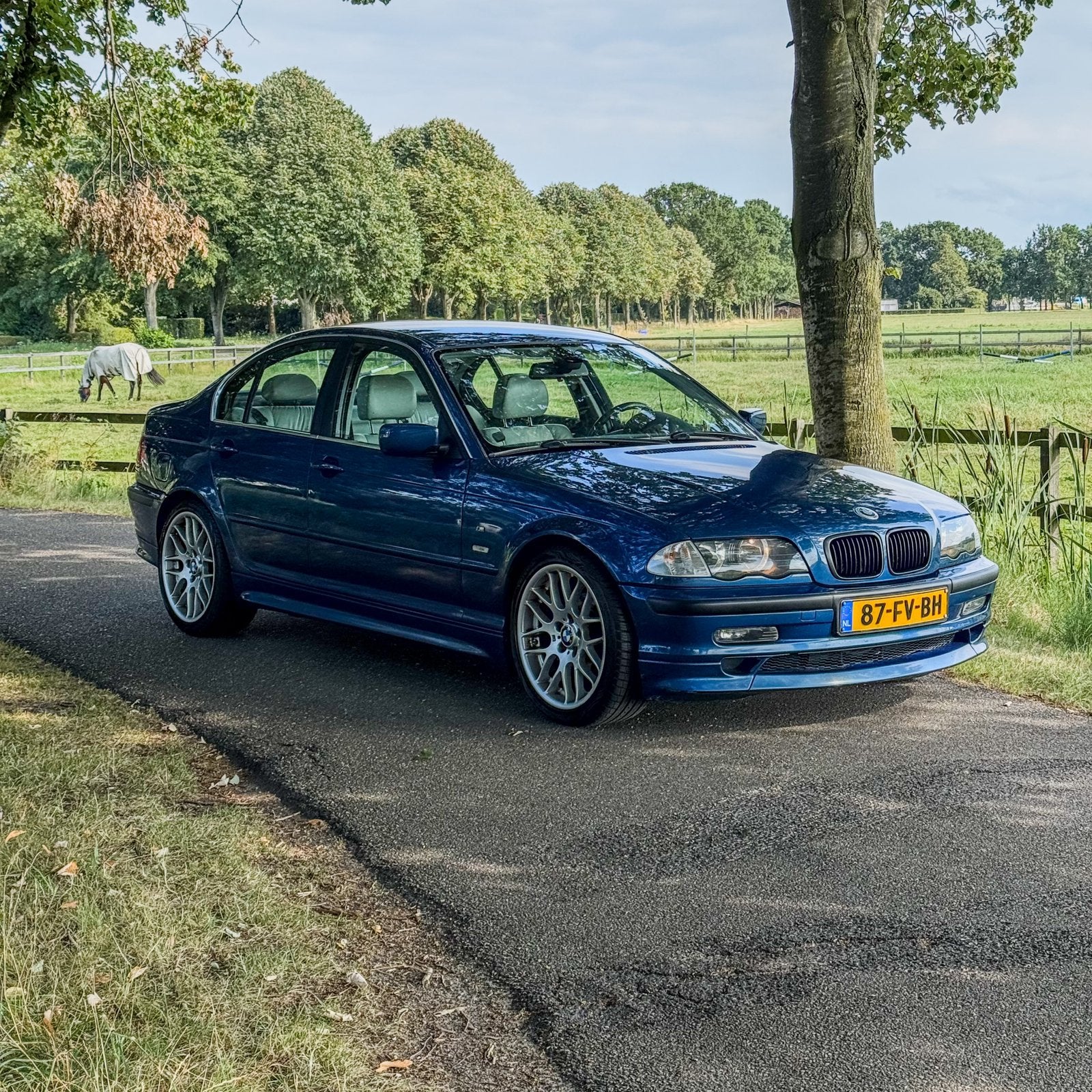 BMW 3-Serie E46 2.0 I 320i AUT 2000 Blauw | Goed onderhouden, Auto's, BMW, Particulier, 3-Serie, Automatische klimaatregeling