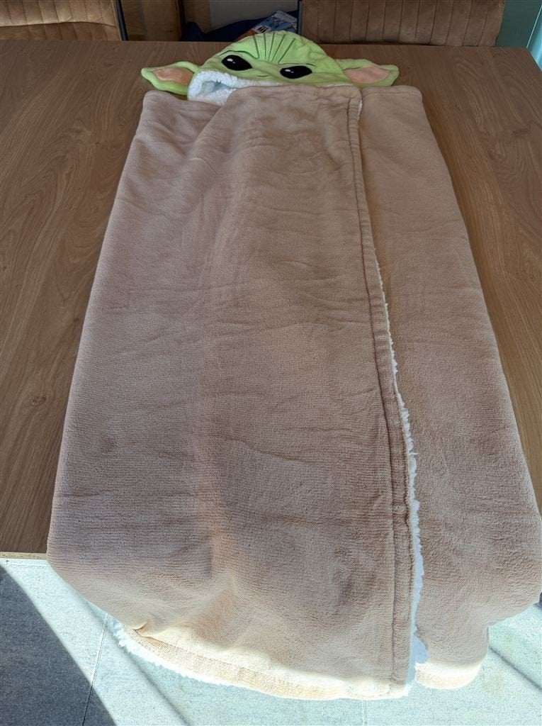 Star Wars Baby Yoda Fluffy Deken met Capuchon - 120x150 cm -, Ophalen of Verzenden, Zo goed als nieuw, Actiefiguurtje