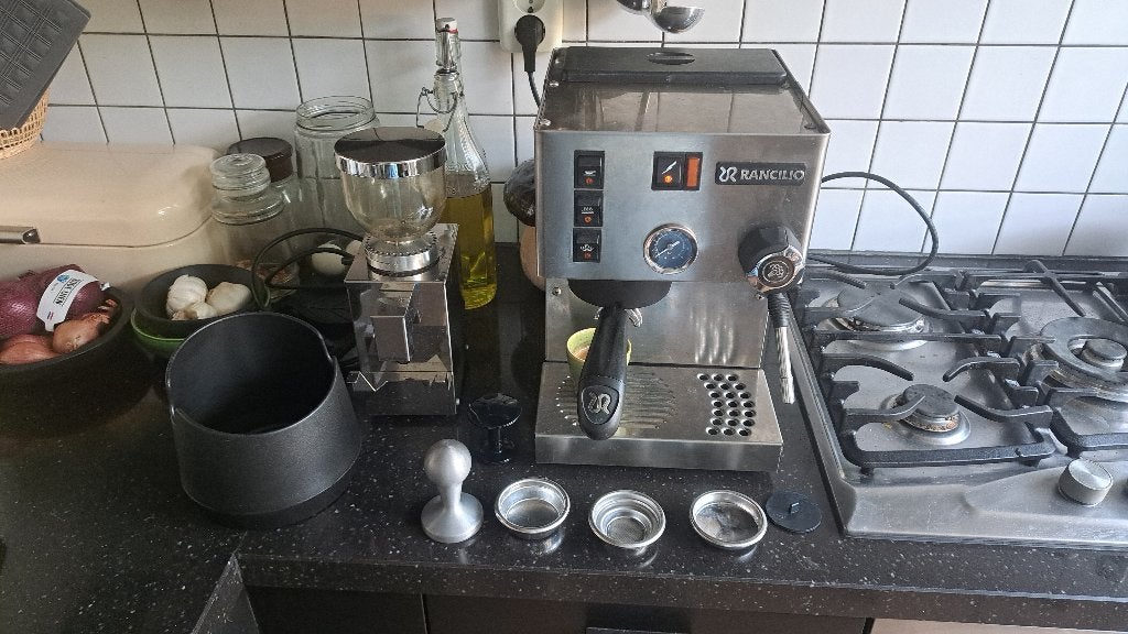 Rancilio Silvia met isomac koffiemolen en extra's, Gebruikt, Overige modellen, Overige typen, Ophalen of Verzenden
