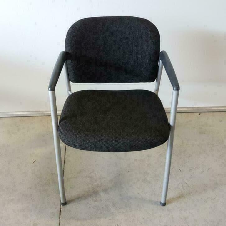 Ahrend 320 vergaderstoel nieuwe stof grijze poten, Ophalen, Gebruikt, Vijf, Zes of meer stoelen, Stof