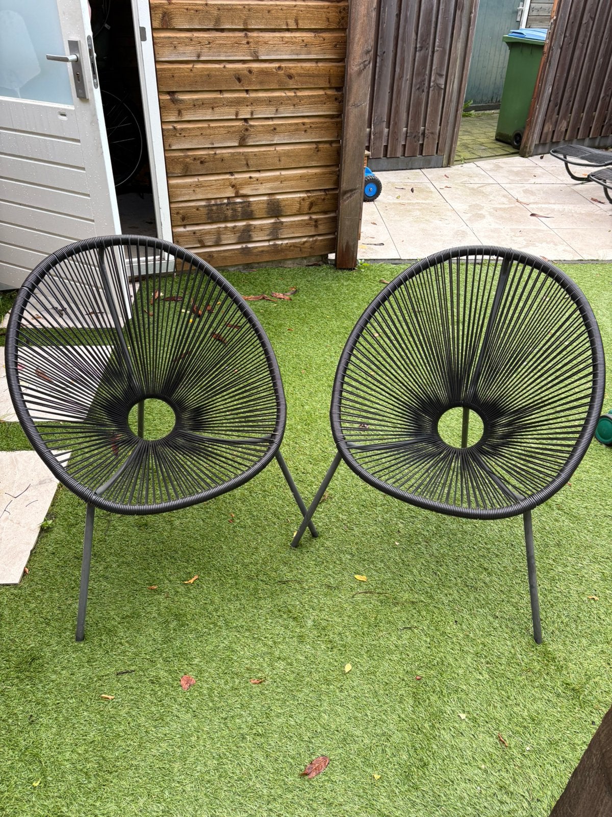 Twee zwarte tuinstoelen, Ophalen, Gebruikt, Kunststof