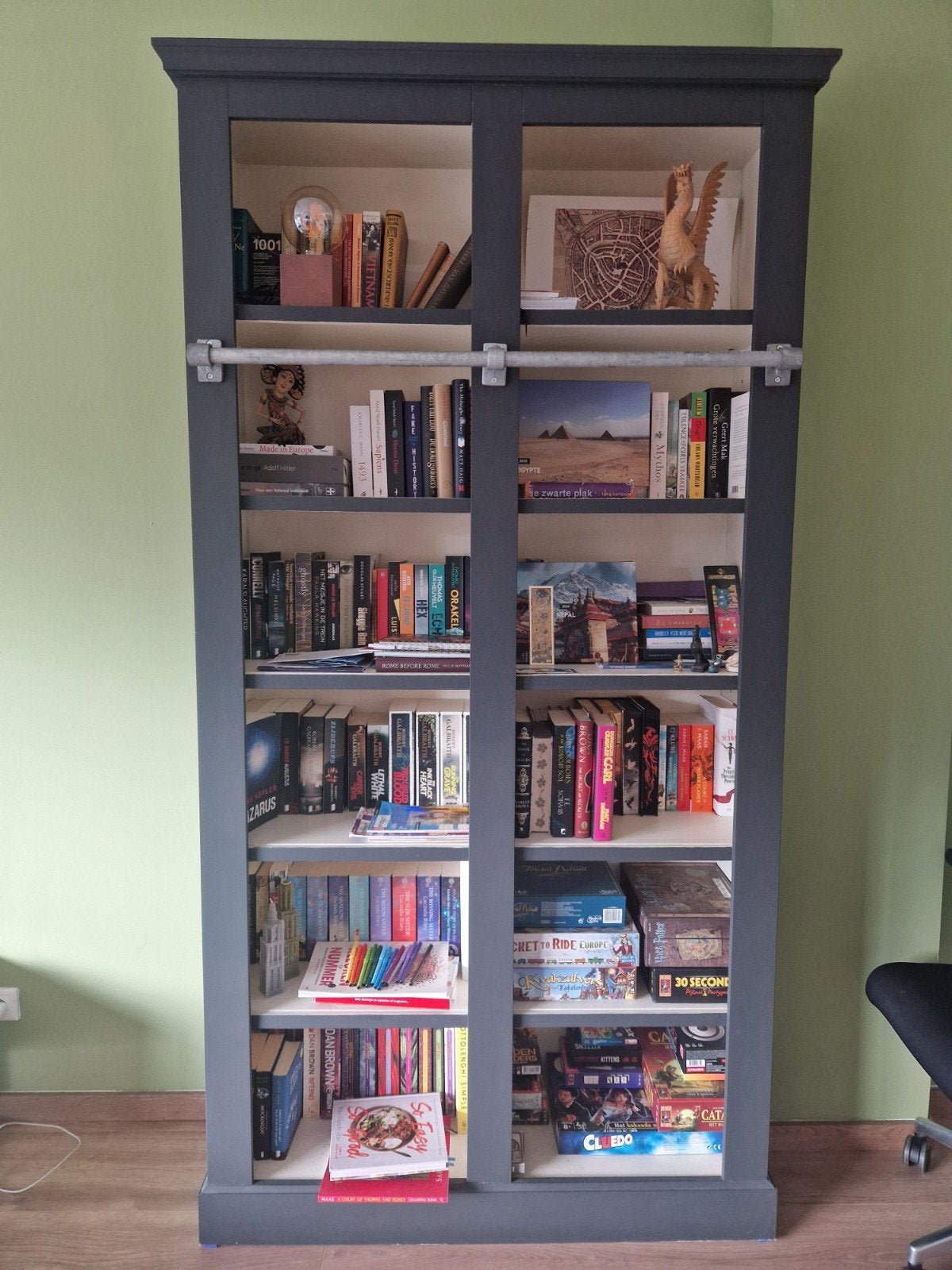 Boekenkast, Ophalen, Met plank(en), Gebruikt, 100 tot 150 cm