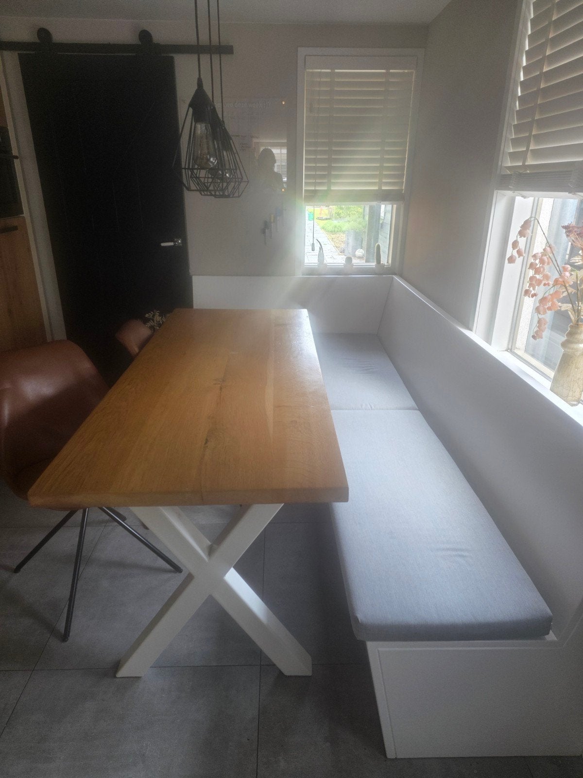 Keukentafel met eiken blad en bijpassende houten bank, Ophalen, Zo goed als nieuw, Modern, Landelijk, Minder dan 4 stoelen