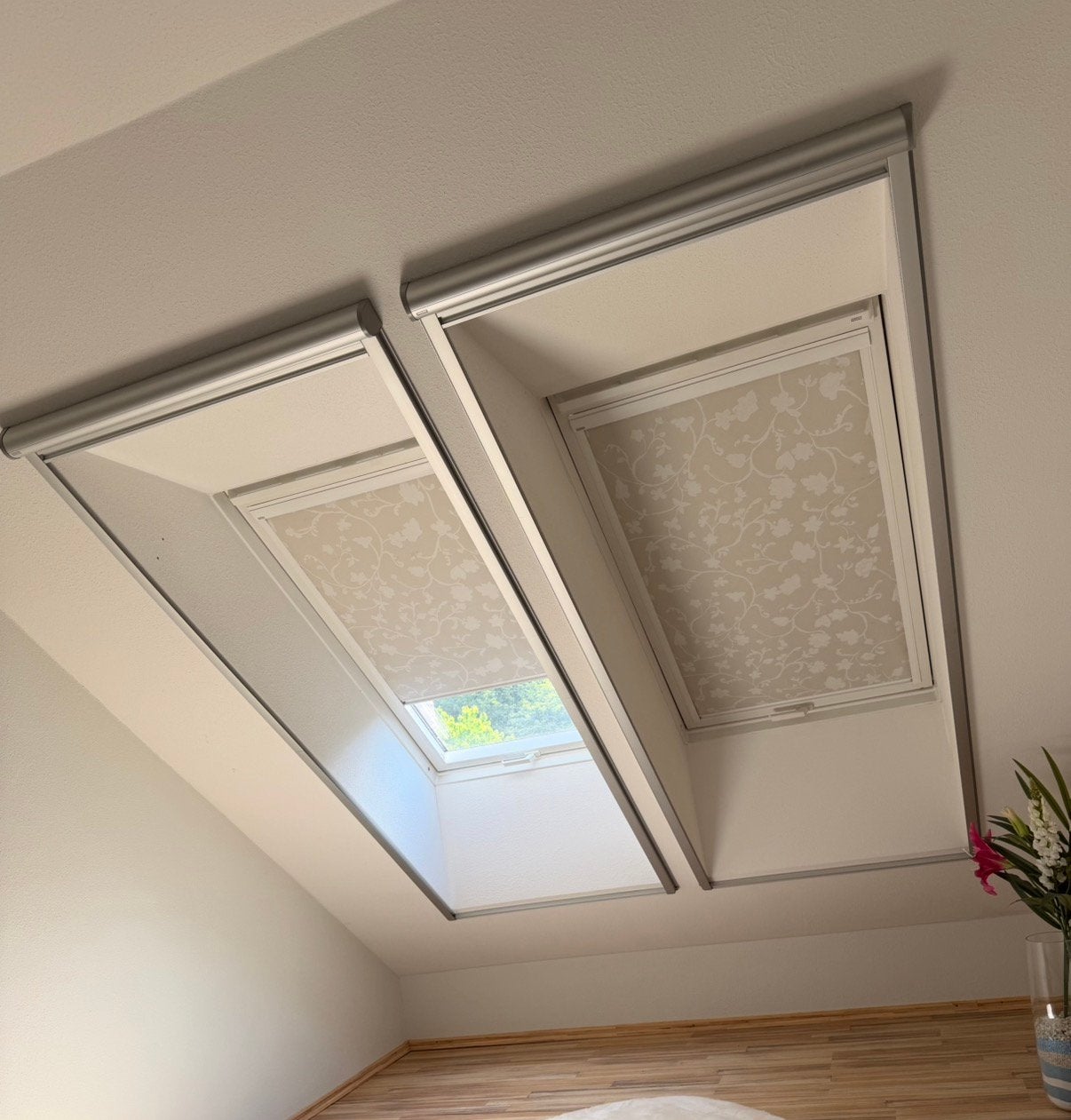 2x Dakraamrolgordijn DKL P10 (voorheen GPU P10), Ophalen of Verzenden, Gebruikt, Crème of Beige, Minder dan 100 cm