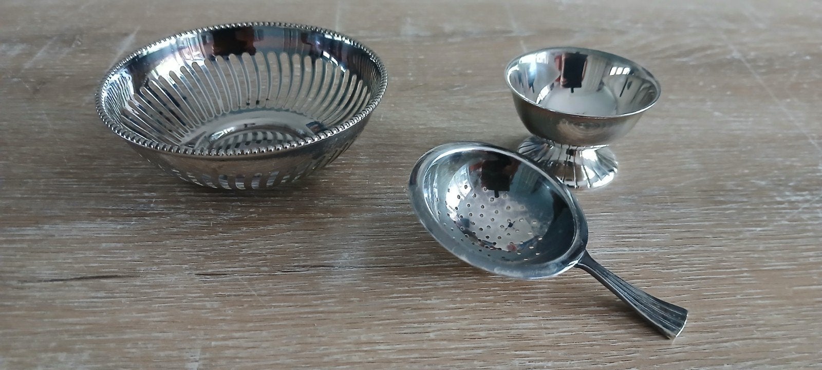 DE verzilverd theezeefje met lekbakje + bonbon schaaltje, Ophalen of Verzenden