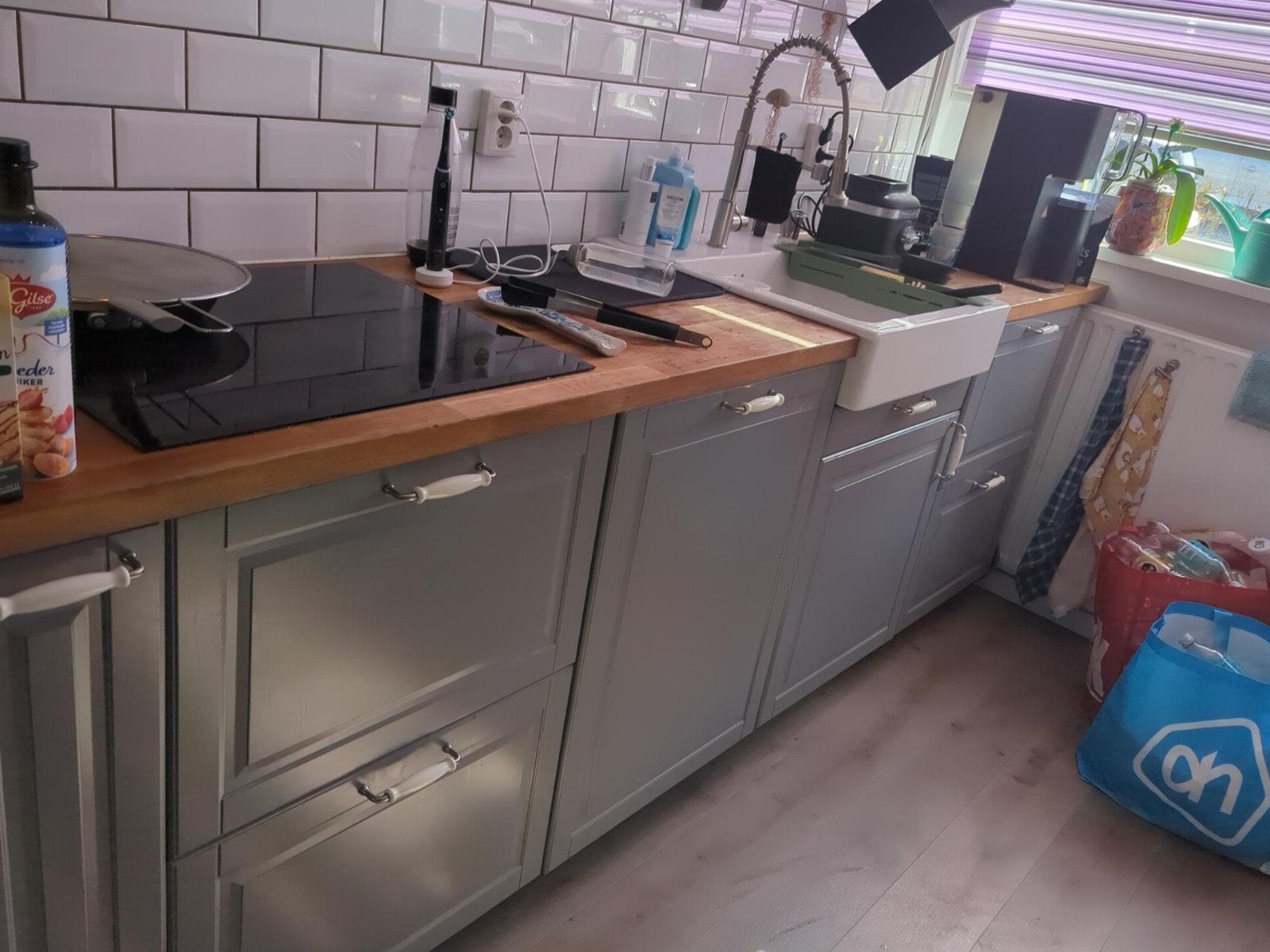 IKEA keuken met beschadigd aanrechtblad (12 jaar oud), Huis en Inrichting, Gebruikt, Enkelwandige keuken, Ophalen of Verzenden