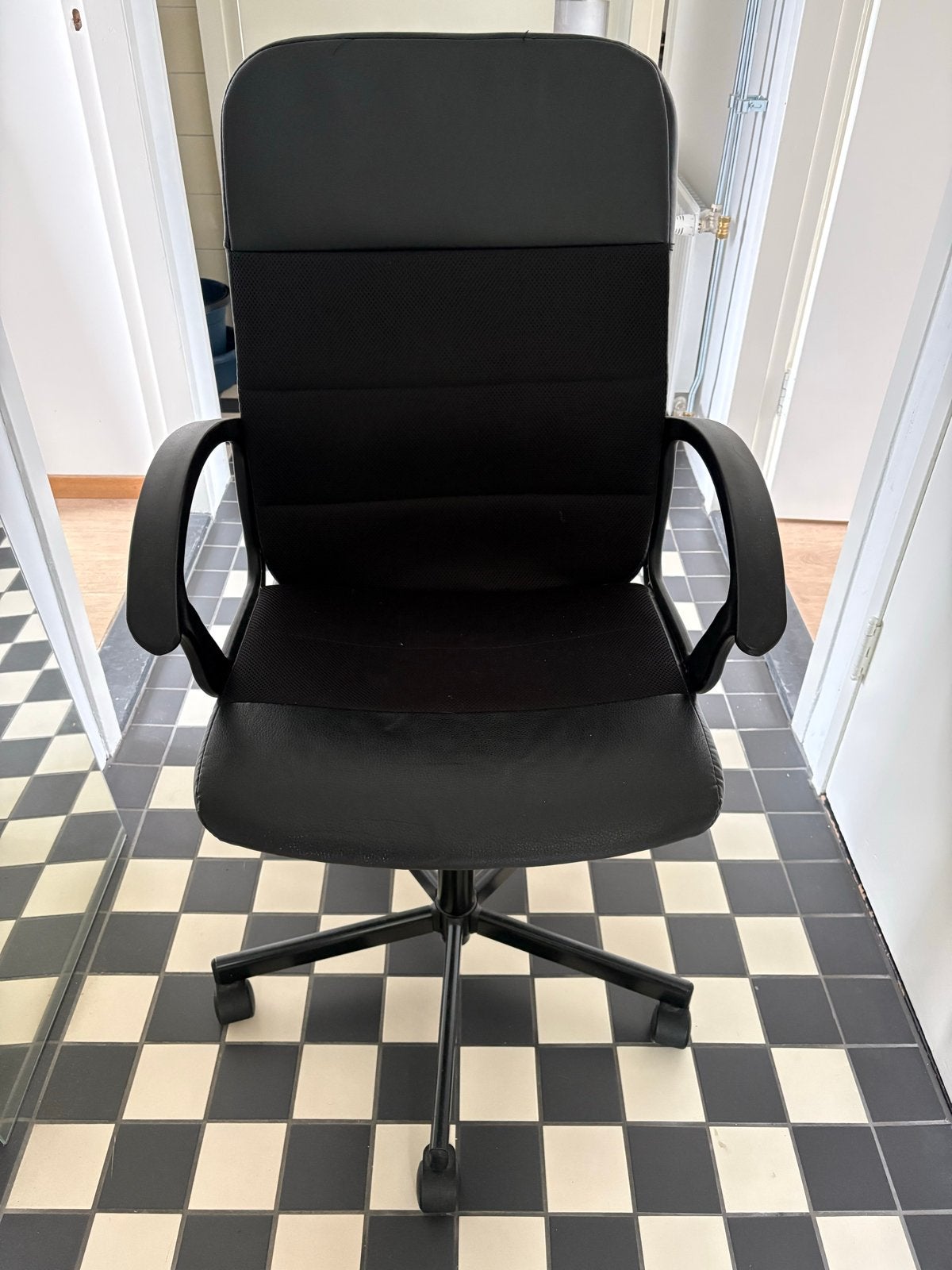 IKEA bureaustoel in goede staat, Ophalen, Gebruikt, Zwart, Bureaustoel