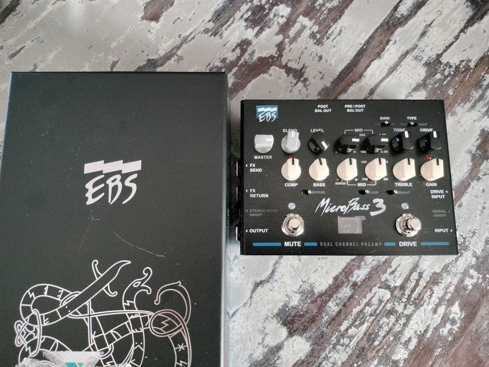 EBS MicroBass 3 Dual Channel Preamp - Basgitaar Pedaal, Muziek en Instrumenten, Effecten, Ophalen of Verzenden, Zo goed als nieuw
