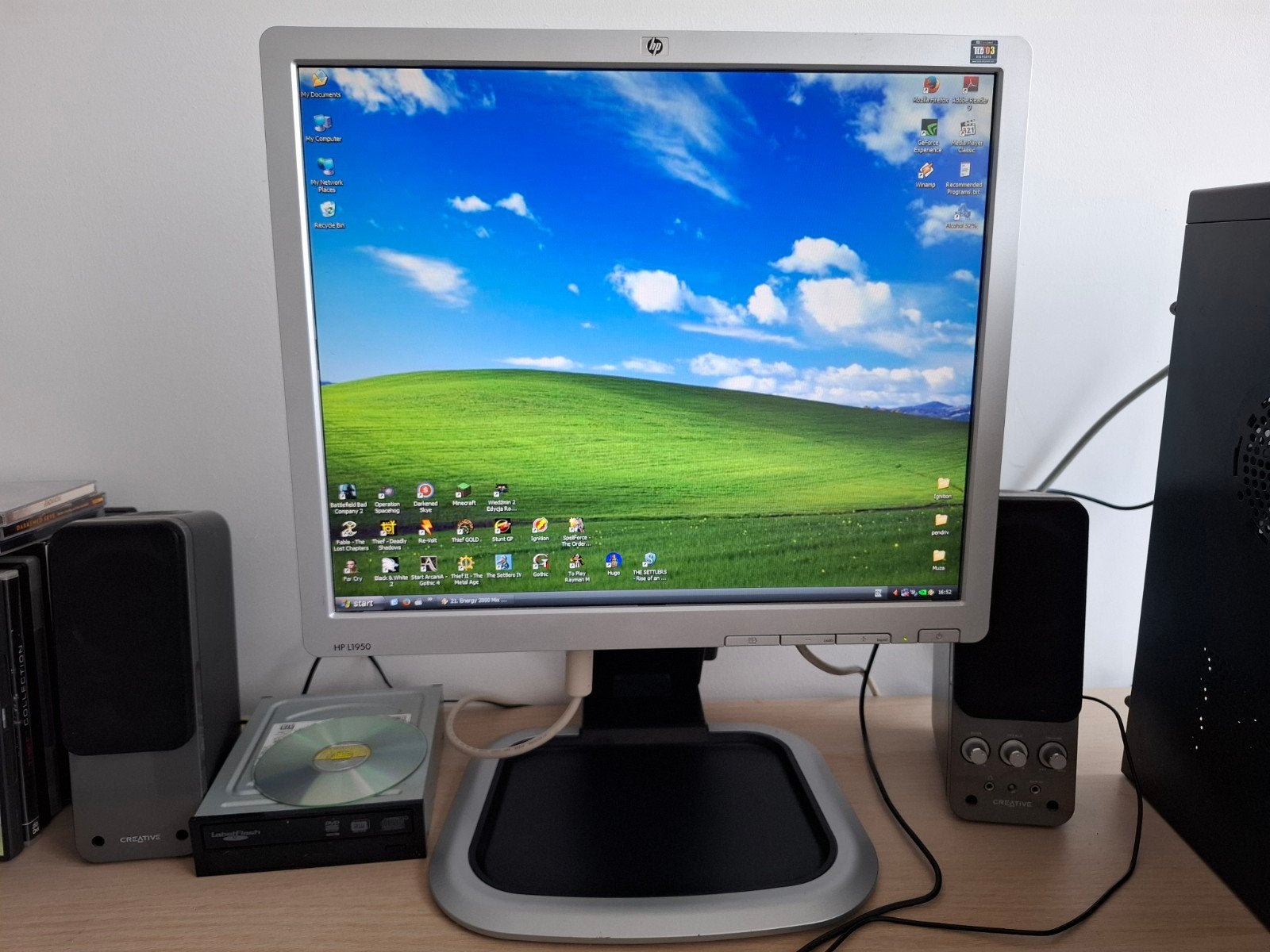 Vintage HP L1950 Monitor - DVI, VGA, USB - 1280x1024, Gaming, Gebruikt, Ophalen of Verzenden, HP