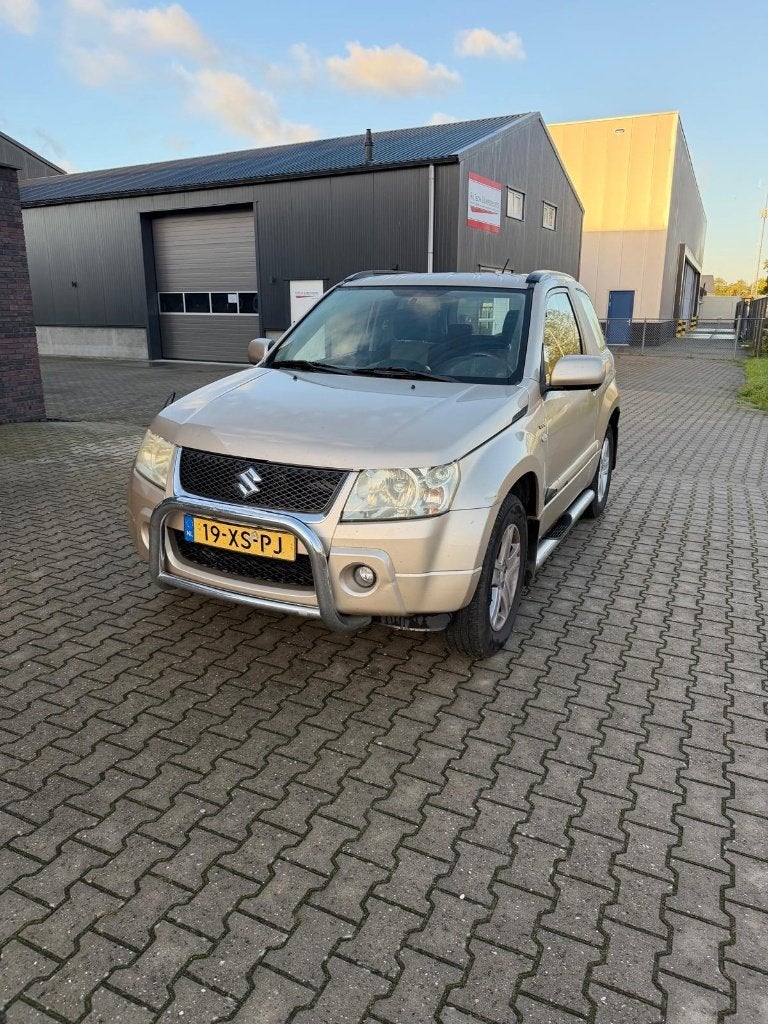 Suzuki Grand Vitara 1.6 VVT 2007, 1345 kg, 4 cilinders, Beige, Handgeschakeld