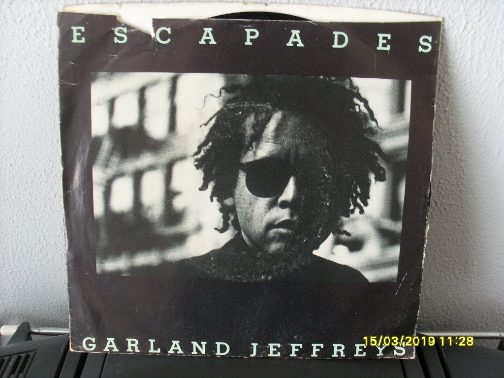 Garland Jeffreys - Escapades ----2531, 7 inch, Zo goed als nieuw, Pop, Fotohoes