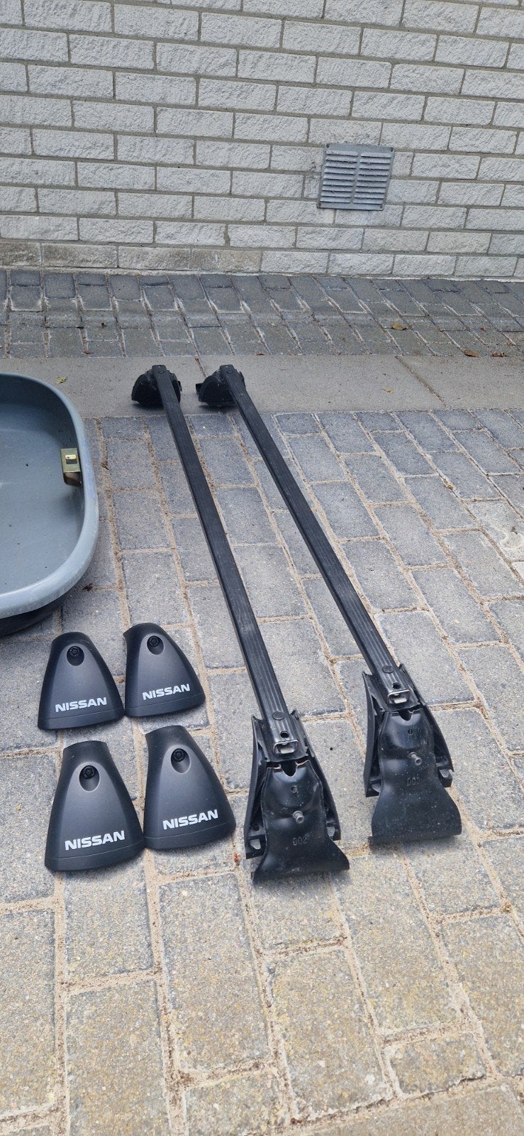 Nissan dakdragers (KE7304E510) - Controleer compatibiliteit, Auto diversen, Dakdragers, Ophalen, Gebruikt