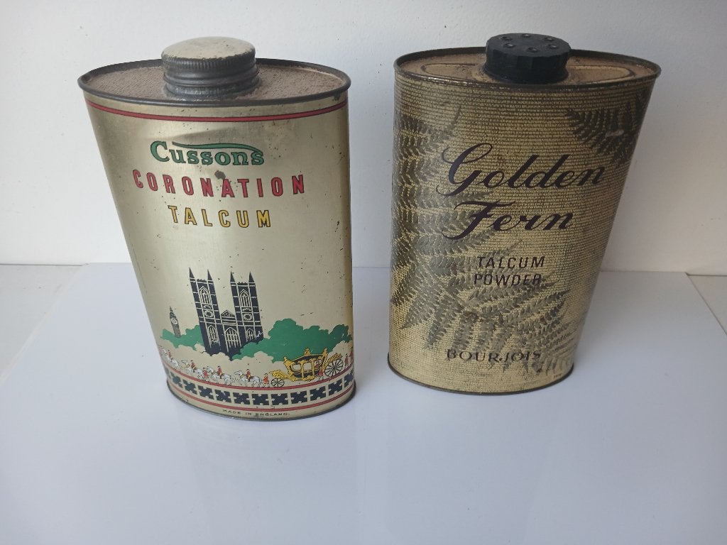 2 grote bussen talkpoeder : Bourjois Golden Fern en Cussons, Verzenden, Nieuw, Overige typen, Gevuld