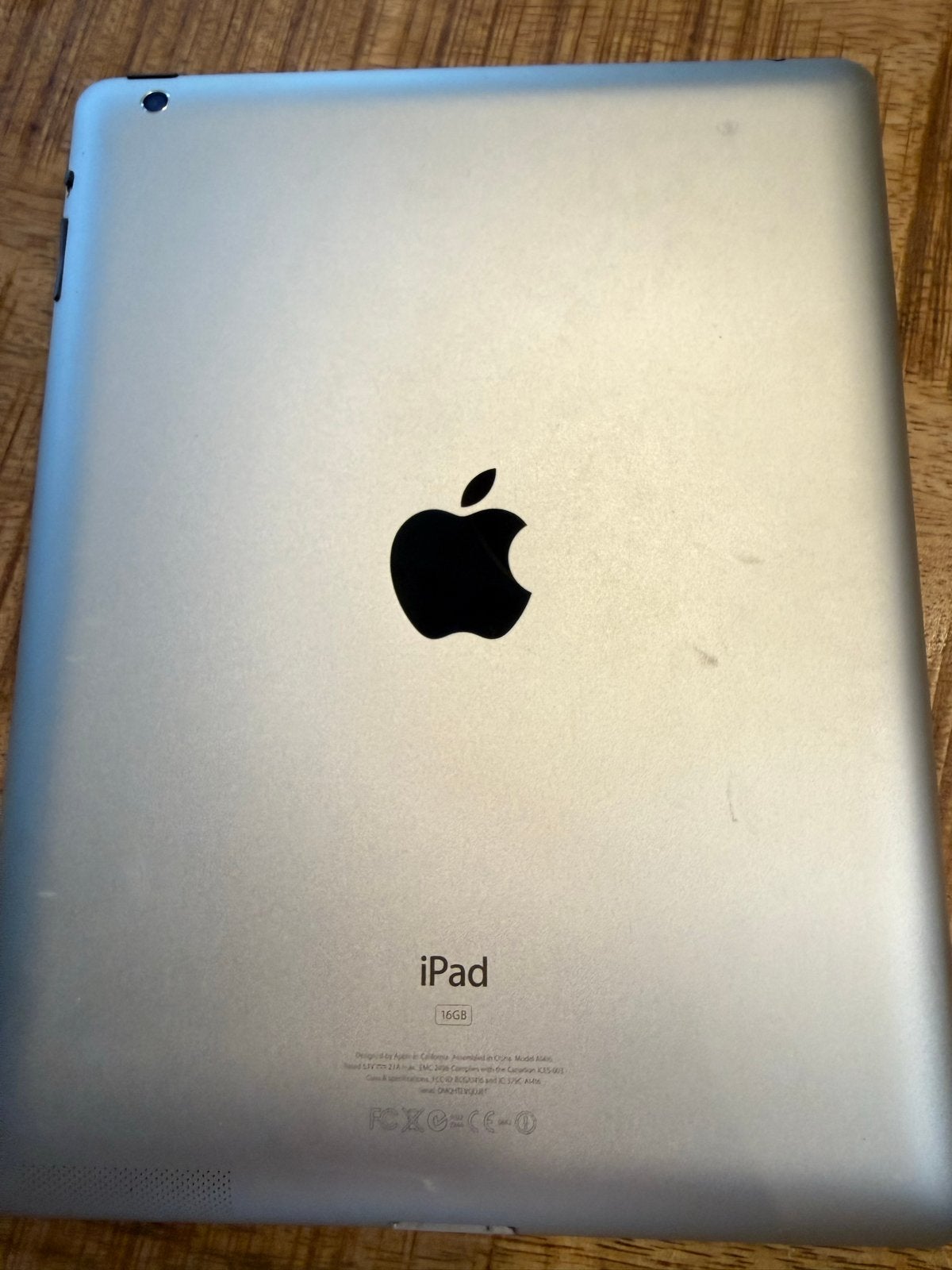 Apple iPad 16GB Wi-Fi (Model A1416) met hoes, Computers en Software, Apple iPads, Gebruikt, Apple iPad, 16 GB, Wi-Fi