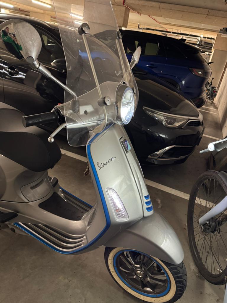 Vespa Elettrica bromfiets, Fietsen en Brommers, Scooters | Vespa, Ophalen, Gebruikt, Overige modellen, Maximaal 45 km/u