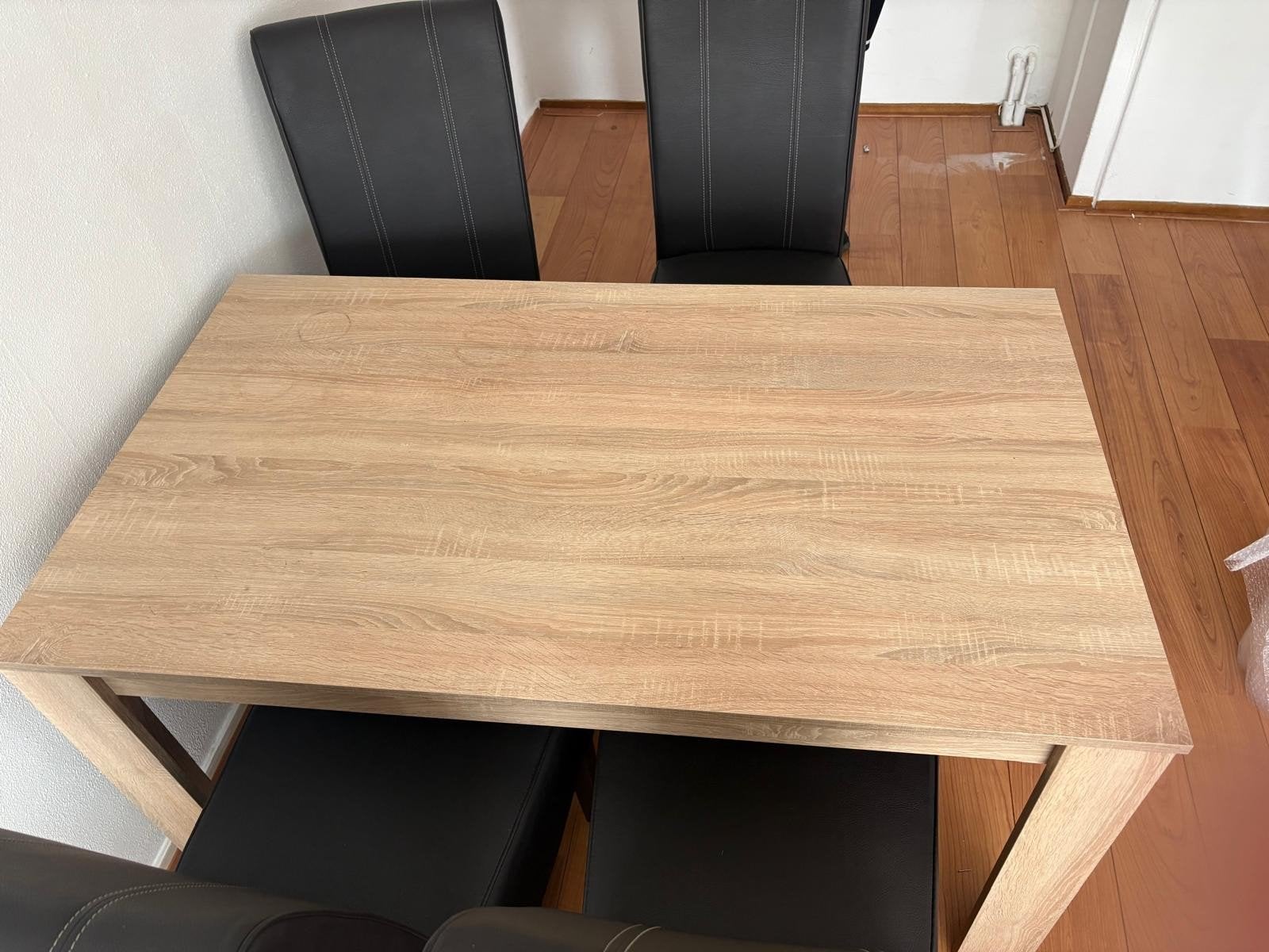 Hele mooie eethoek met 4 donkerbruine stoelen, Ophalen, Zo goed als nieuw, 4 tot 6 stoelen