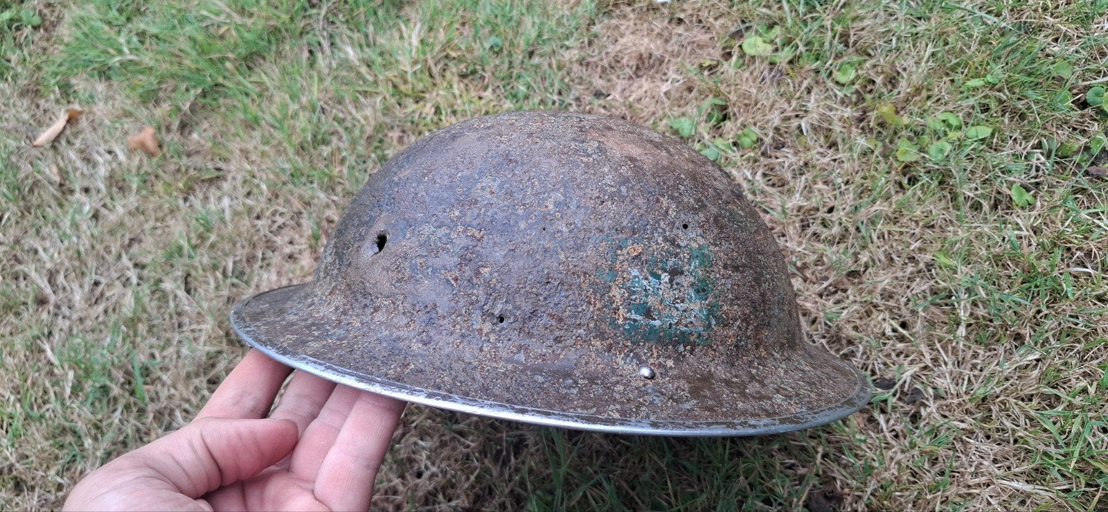 battledamaged canadian 4th armoured division, lorne scots he, Ophalen of Verzenden, Landmacht, Amerika, Helm of Baret