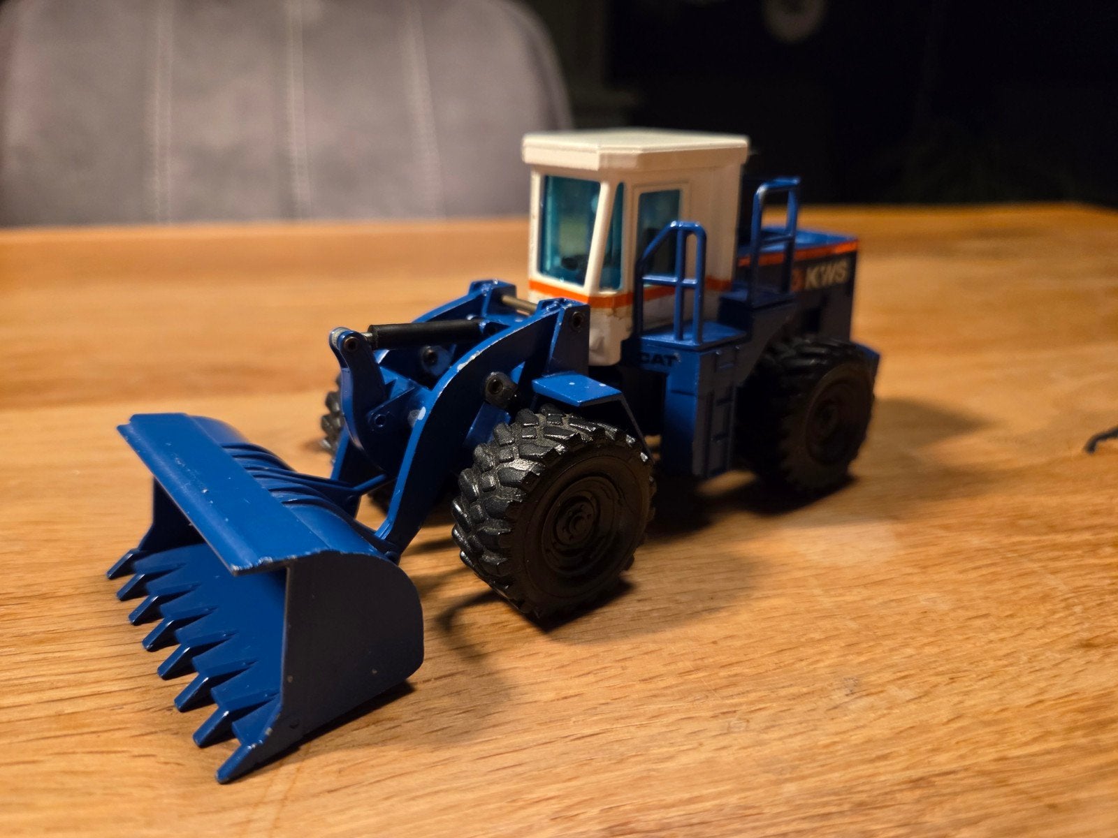 NZG KWS Cat 966E Shovel, Hobby en Vrije tijd, Ophalen of Verzenden, Zo goed als nieuw, Hijskraan, Tractor of Landbouw, NZG