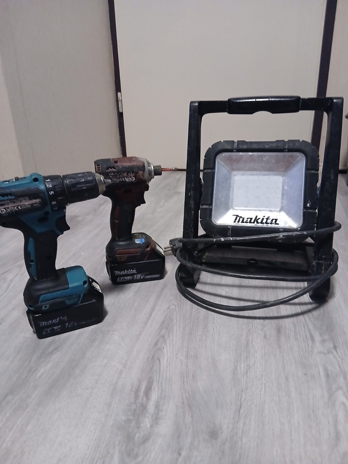 Makita set voor 200, Ophalen of Verzenden, Minder dan 50 watt, Lamp