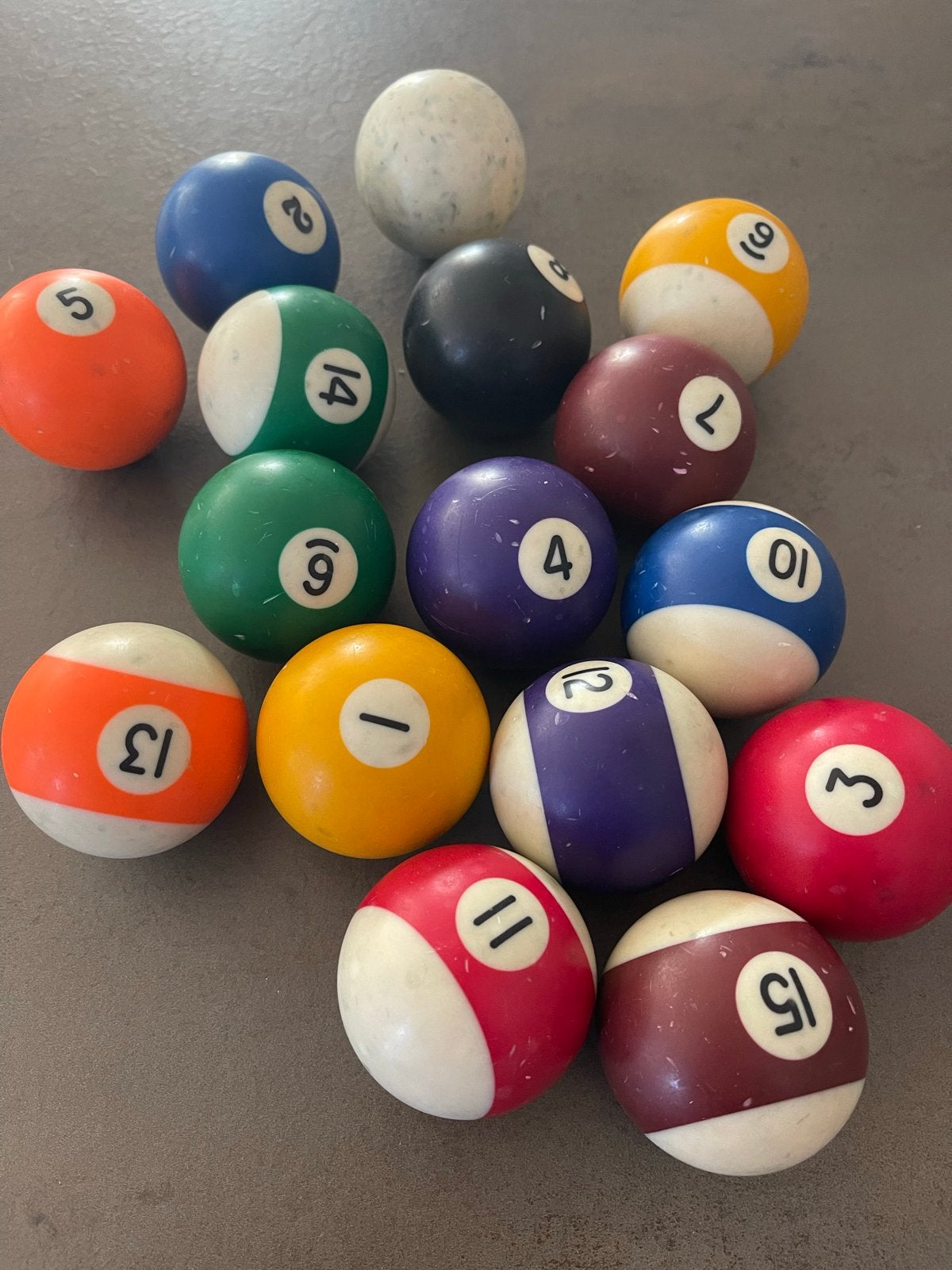 Nostalgische Retro Set Biljartballen - Poolballen 16x, Sport en Fitness, Ophalen of Verzenden, Gebruikt, Keu of Ballen