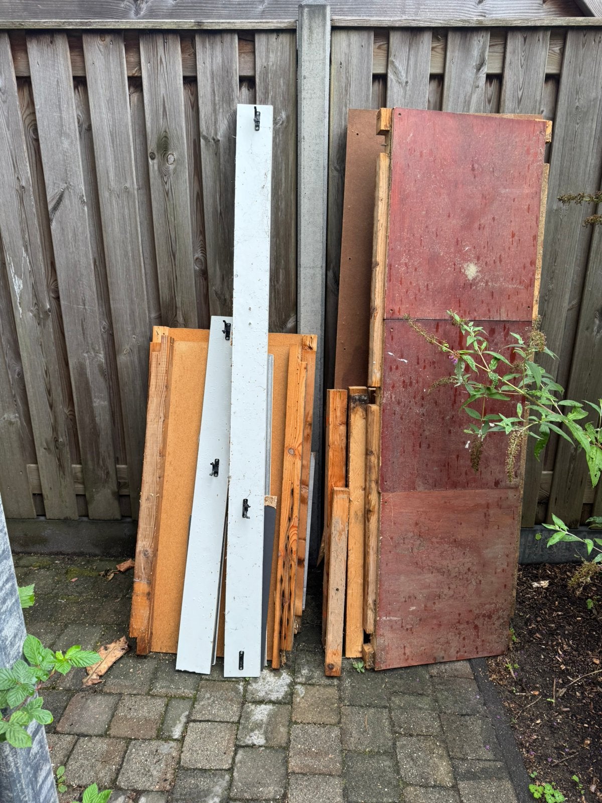 Gratis Resthout planken en balken, Doe-het-zelf en Verbouw, Hout en Planken, Ophalen, Gebruikt, 25 tot 50 mm, Plank