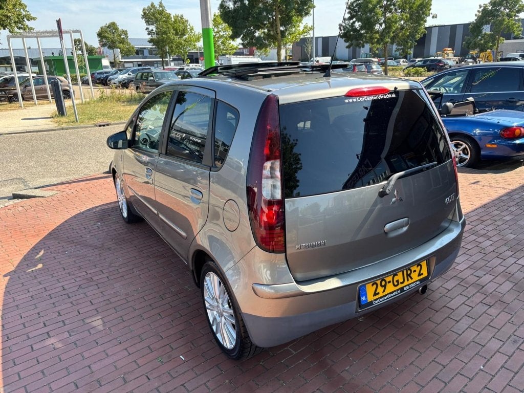 Mitsubishi Colt 1.5 Sky 5drs airco dubb pano nette colt, Auto's, 4 cilinders, Colt, Origineel Nederlands, Bedrijf