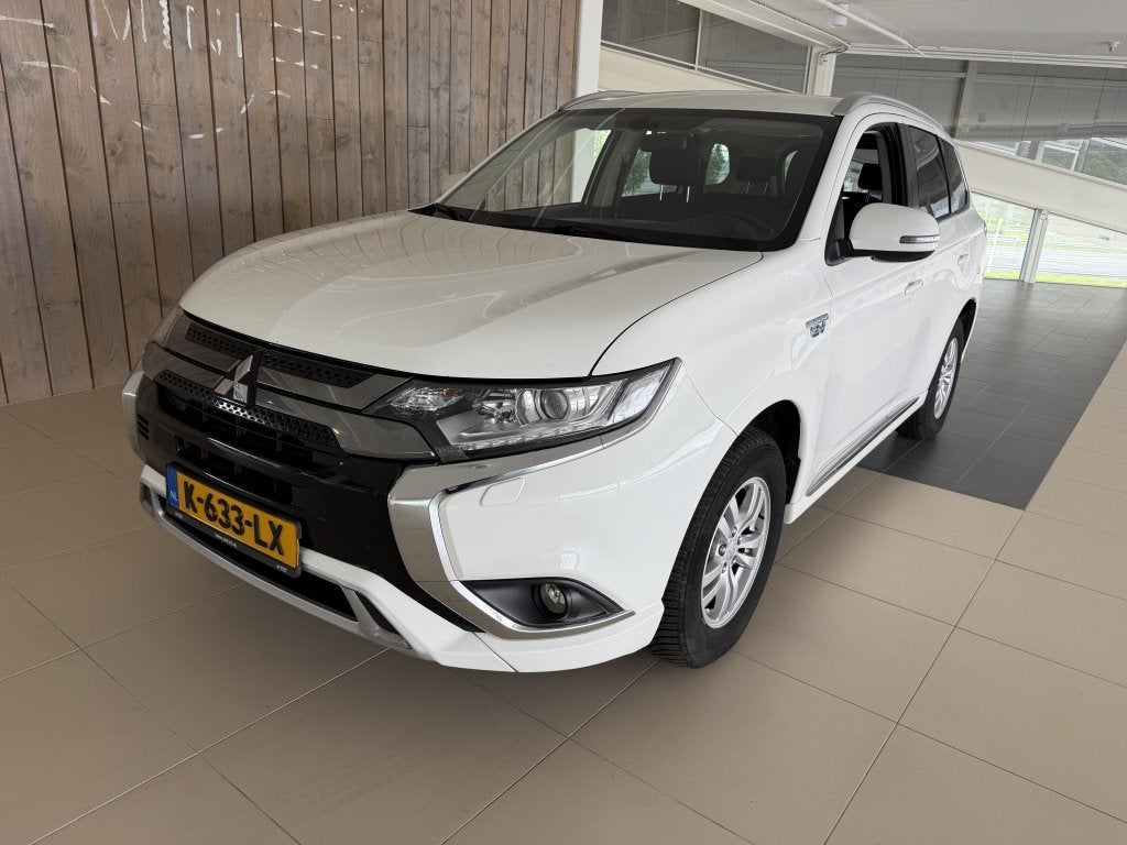 Mitsubishi Outlander 2.4 PHEV Pure (bj 2021, automaat), Auto's, Mitsubishi, Automaat, Euro 6, 4 cilinders, 1865 kg