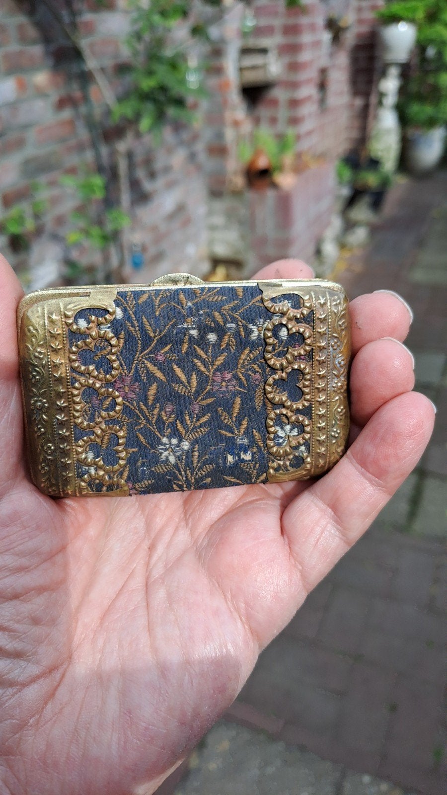 portemonneetje met ingelegd brocaat textiel 1860- 1890, Verzenden