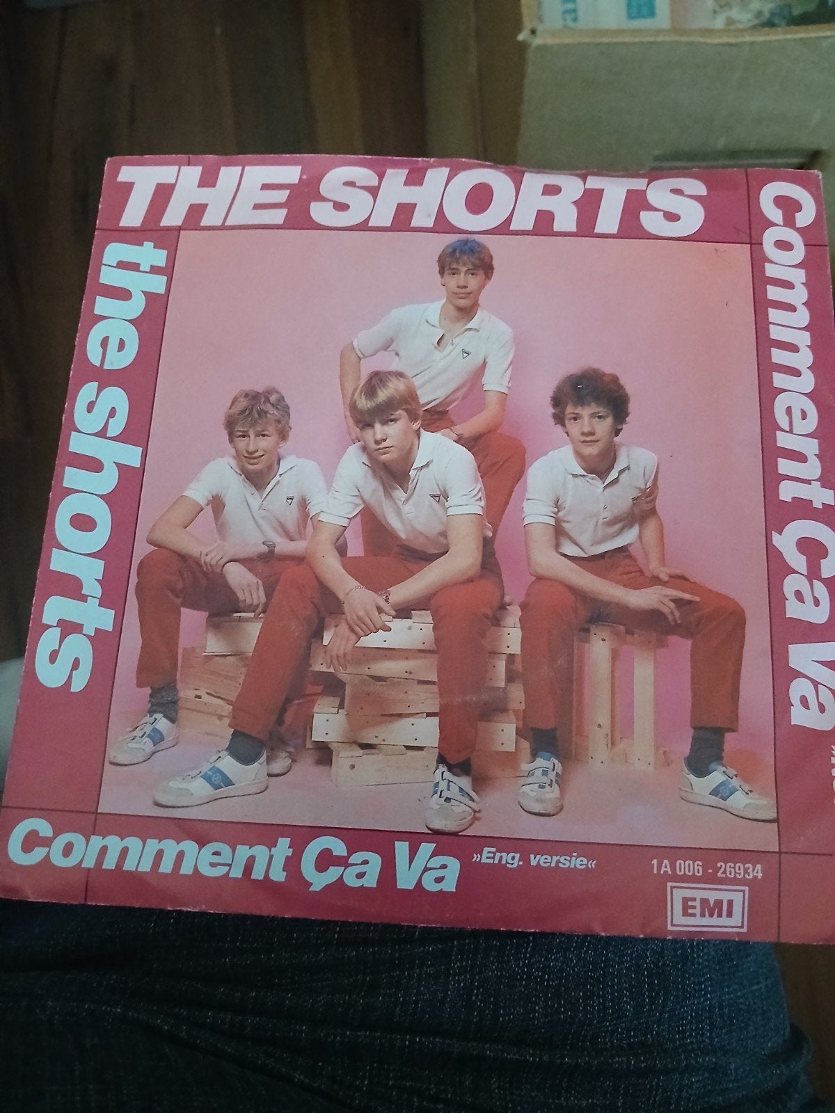 THE SHORTS comment ca va NL VERSIE ENG VERSIE, Ophalen of Verzenden, Zo goed als nieuw, Pop