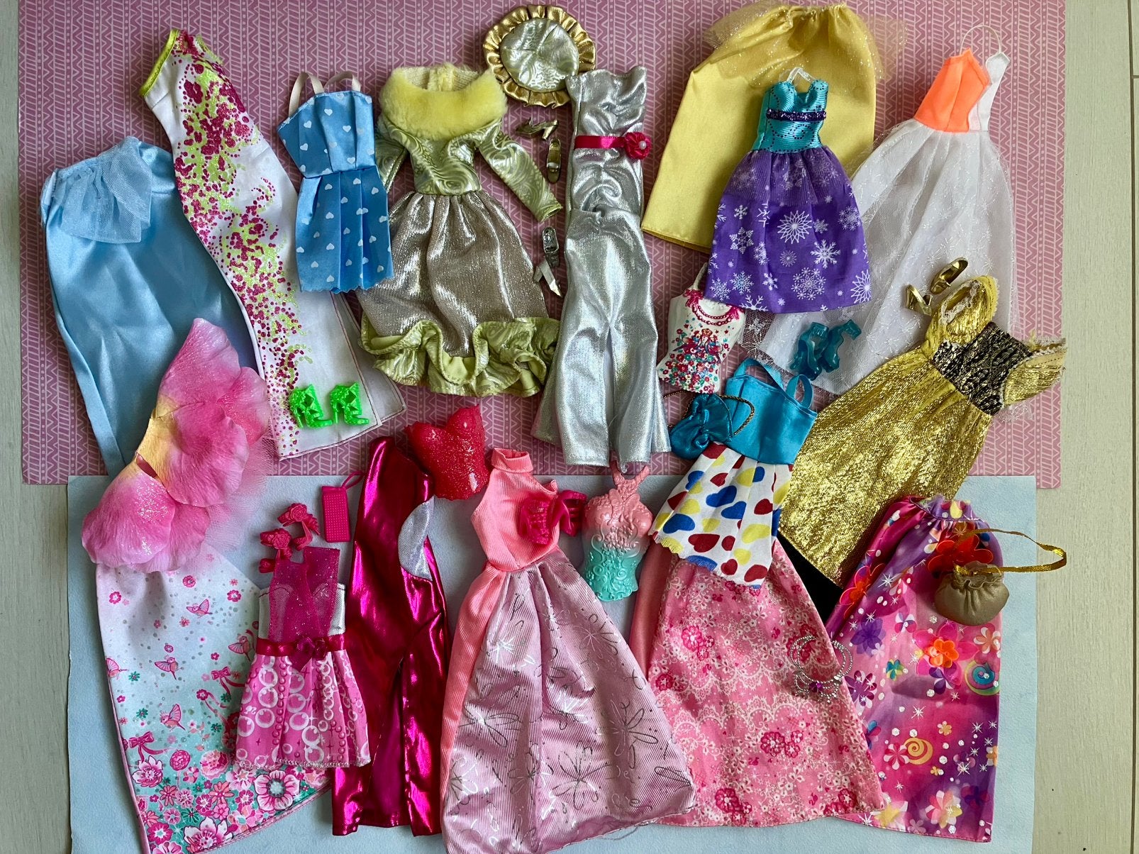 Barbie prinsessen kleding en accessoires, Ophalen of Verzenden, Gebruikt, Barbie