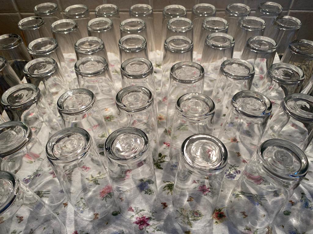 48 Bierglazen, Ophalen of Verzenden, Zo goed als nieuw, Bierglas