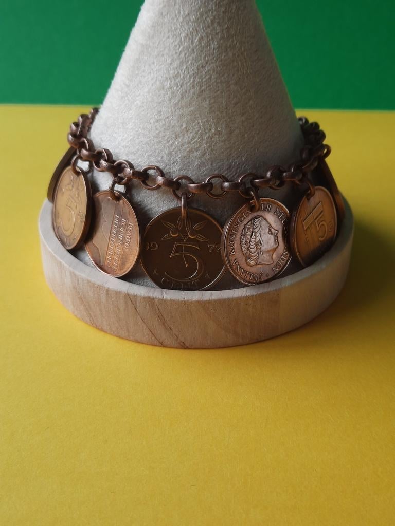 Beatrix en Juliana Stuivers Armband, Sieraden, Tassen en Uiterlijk, Ophalen of Verzenden, Zo goed als nieuw, Bruin, Staal