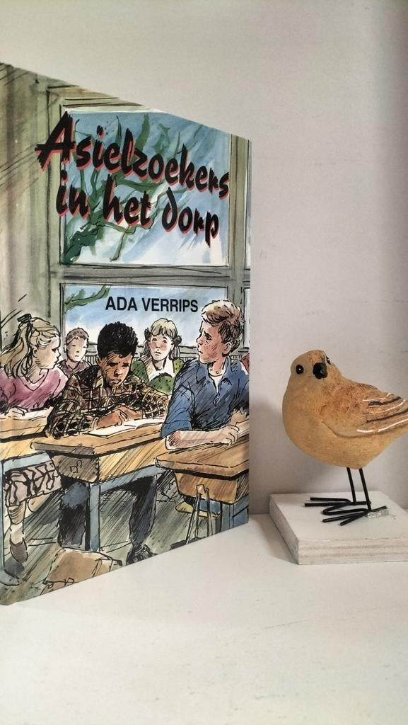 Verrips, Ada; Asielzoekers in het dorp, Ophalen of Verzenden, Gelezen