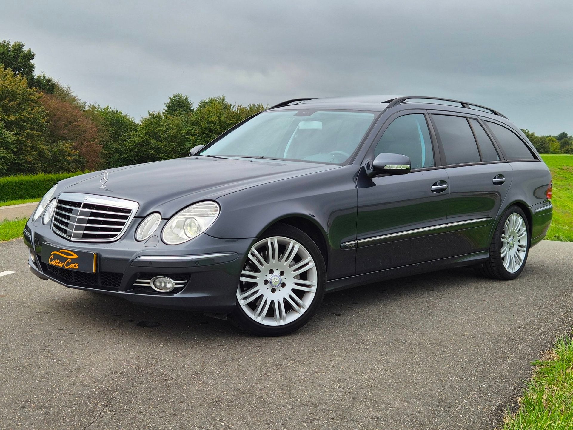 Mercedes-Benz E-klasse Estate 350 CGI Avantgarde | Sport Pak, Auto's, Automaat, Dealer onderhouden, Achterwielaandrijving, Gebruikt