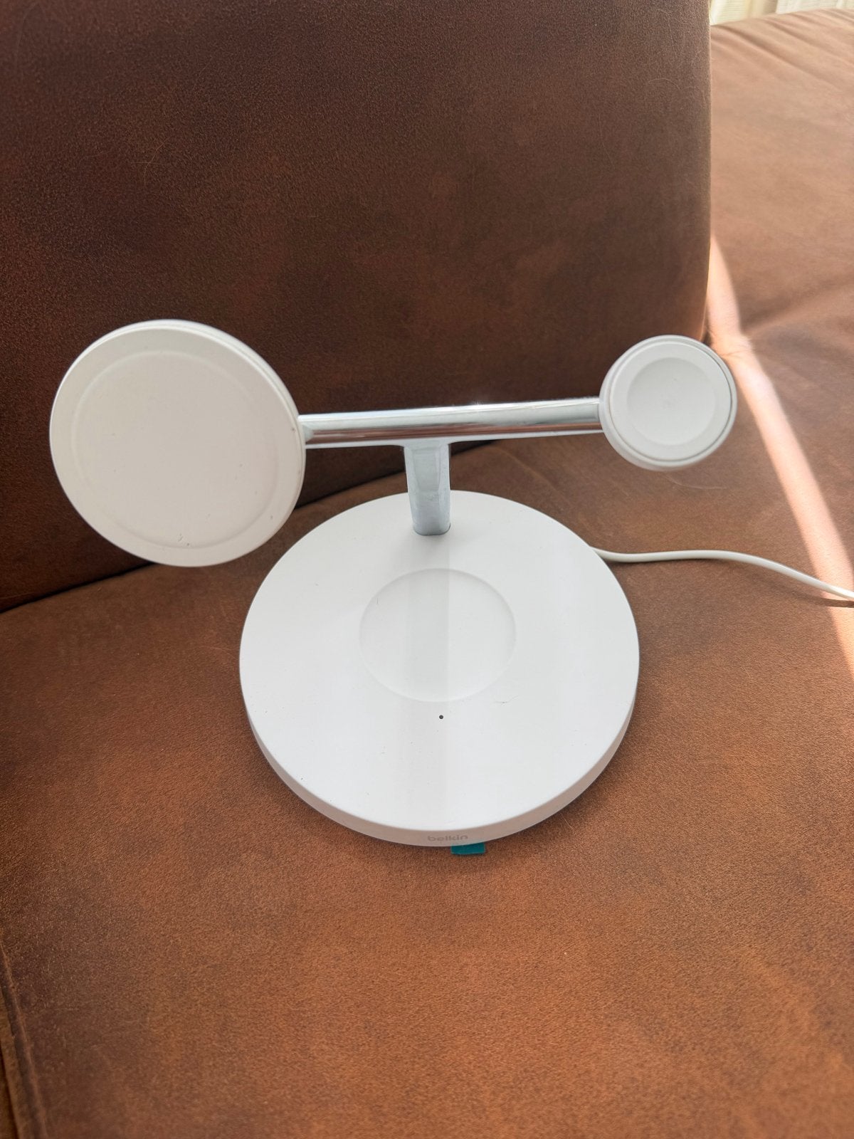 Belkin BOOSTCHARGE PRO 3-in-1 Draadloze Oplader MagSafe, Ophalen, Draadloze oplader, Zo goed als nieuw, Apple