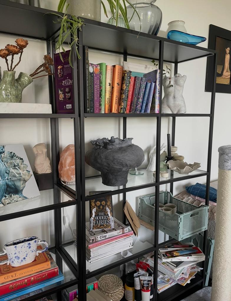 2x IKEA VITTSJÖ Stellingkast Zwart/Glas, Ophalen, Gebruikt