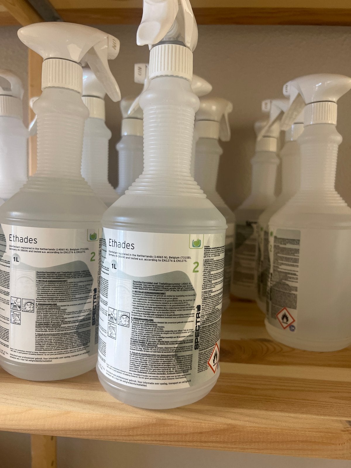 Ethades Desinfectiemiddel 1L - Hand- en Oppervlaktedesinfect, Huis en Inrichting, Schoonmaakartikelen, Schoonmaakmiddel, Ophalen of Verzenden