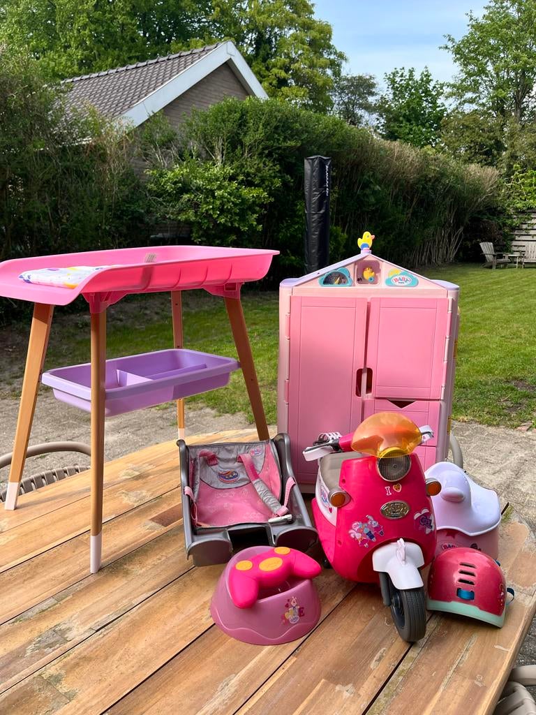 Grote Baby Born speelgoedset: commode, kast, scooter, etc., Ophalen of Verzenden, Zo goed als nieuw, Jongen of Meisje