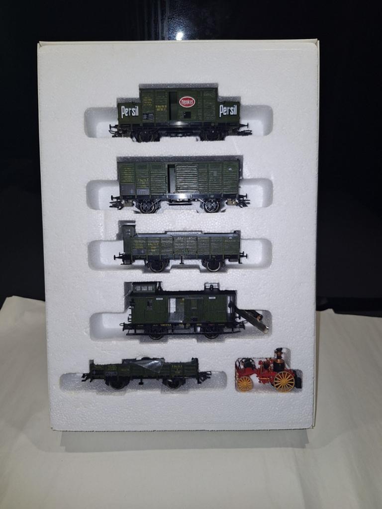 Trix H0 24245 goederenwagon set met stoombrandbluswagen., Hobby en Vrije tijd, Modeltreinen | H0, Wisselstroom, Wagon, Ophalen of Verzenden