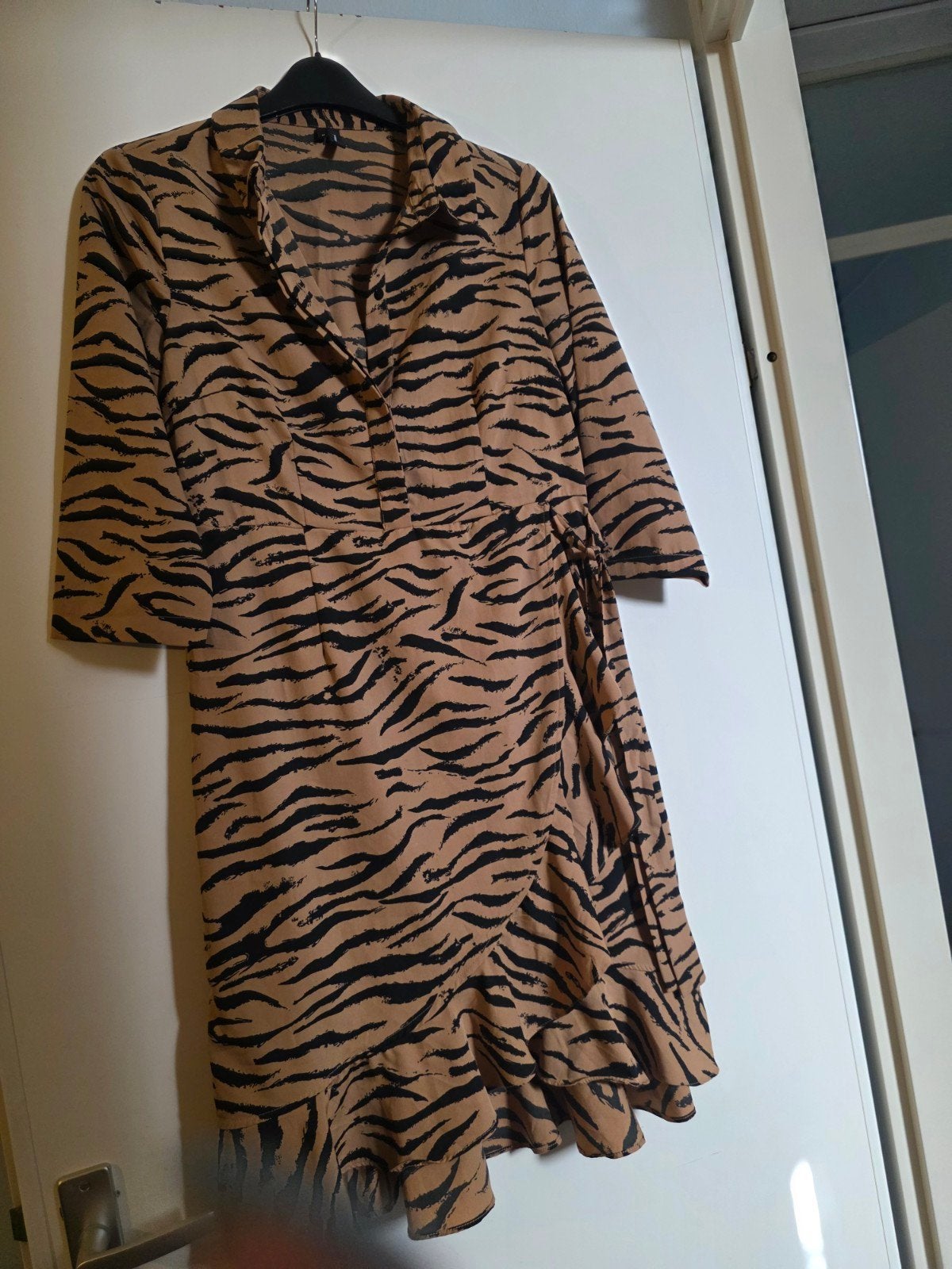 Vero Moda jurk met tijgerprint - Maat M, Maat 38/40 (M), Bruin, Vero Moda, Ophalen of Verzenden