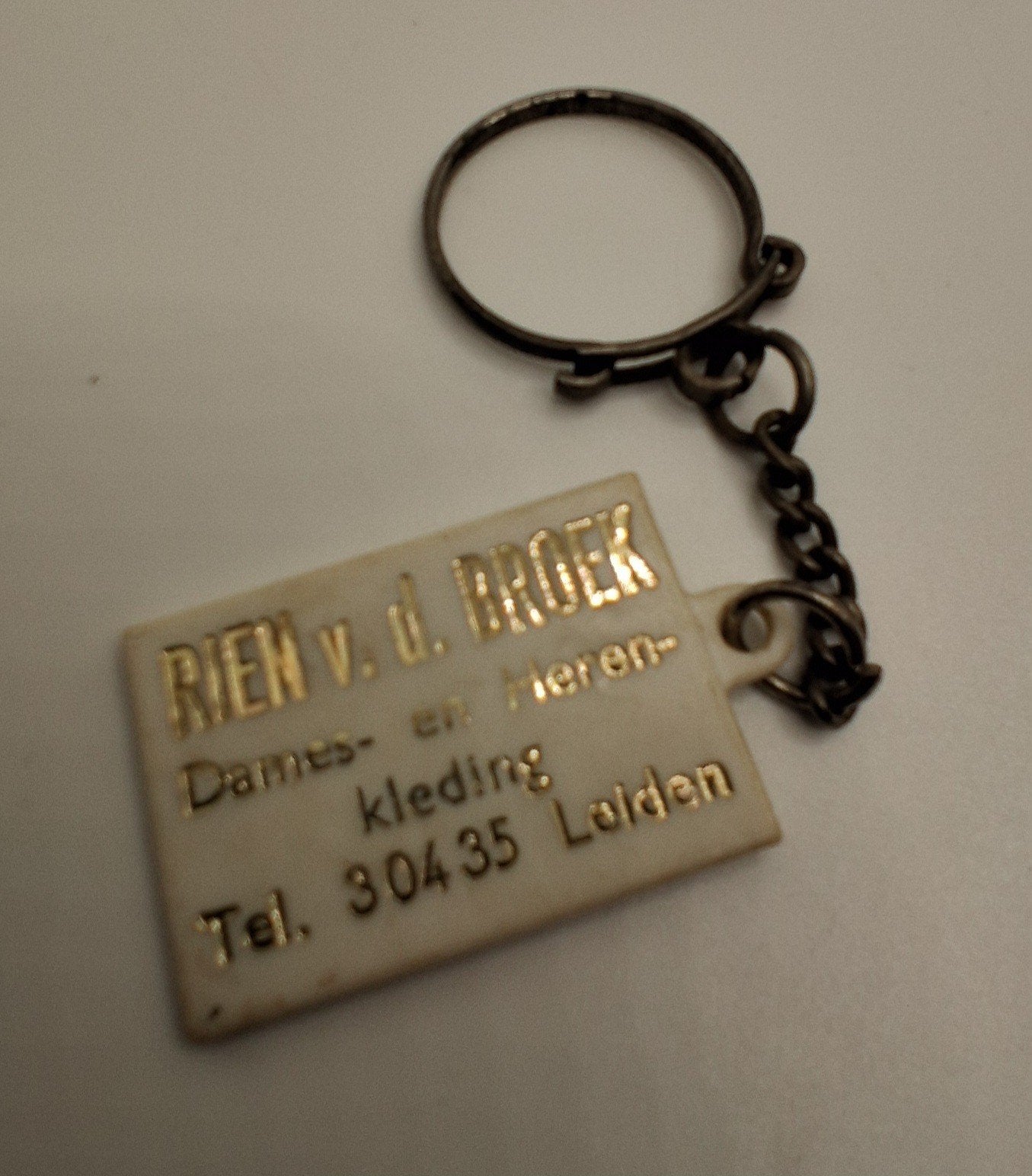 Vintage sleutelhanger Rien v.d. Broek Leiden Monte Rosso, Verzamelen, Ophalen of Verzenden, Gebruikt, Overige typen