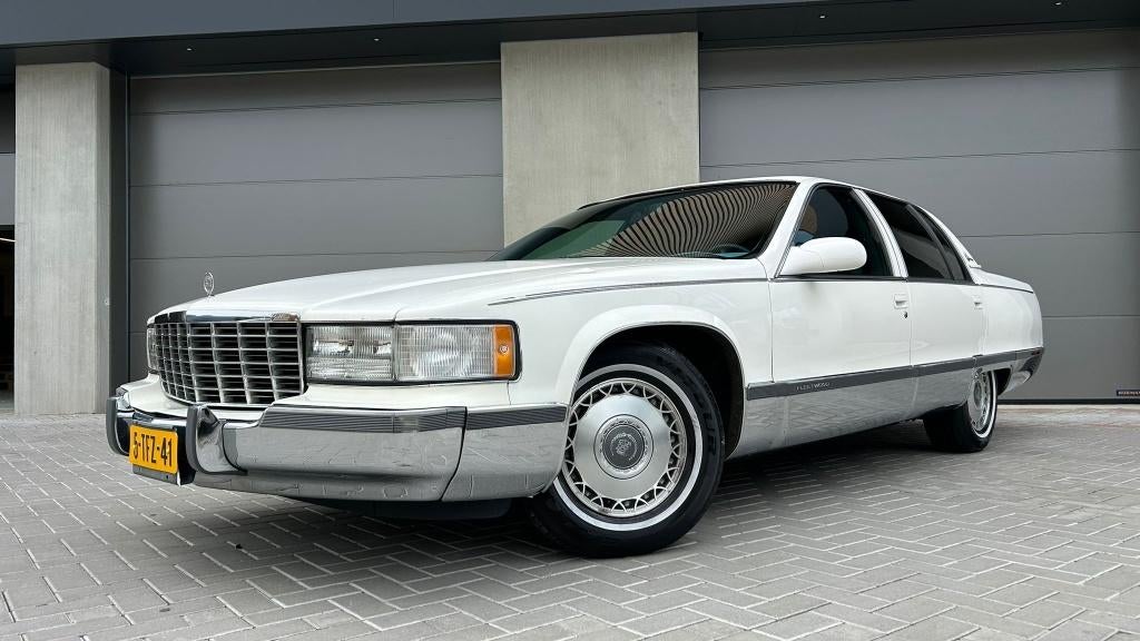 Cadillac Fleetwood Brougham, 5.7 V8 Aut, 264PK/schuifdak, Automaat, Achterwielaandrijving, Wit, Bedrijf
