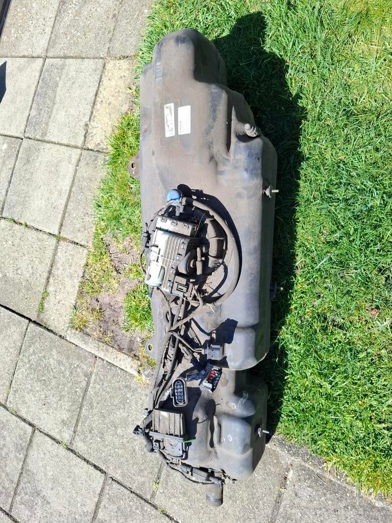 AdBlue tank voor auto's - Gebruikt, Ophalen of Verzenden, Gebruikt, Universele onderdelen