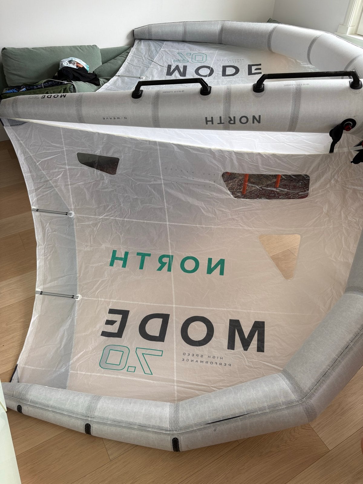 North Mode 7.0 2023 - Zo goed als nieuw wingfoil zeil, Watersport en Boten, 6.5 m² tot 8 m², Ophalen of Verzenden, Zo goed als nieuw